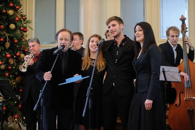 Iris Bečaj, Katja Križnar, Miha Križnar in Jaka Mihelič, Konservatorij za glasbo & balet Ljubljana - Ob vročitvi odlikovanja Alfonzu Nipiču, Alfiju